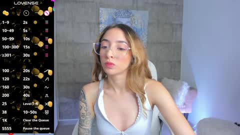 Snapshot of barbiie_scoth chatting on February 5, 10:22 pm Barbie Scot online show from February 5, 10:22 pm