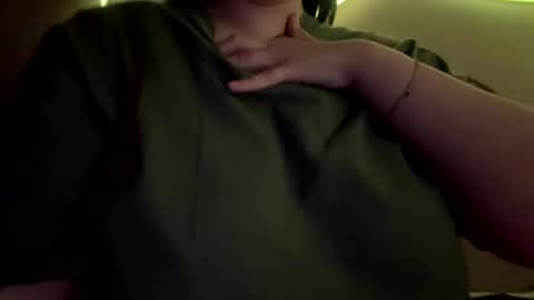 Sue  online show from May 4, 4:33 pm