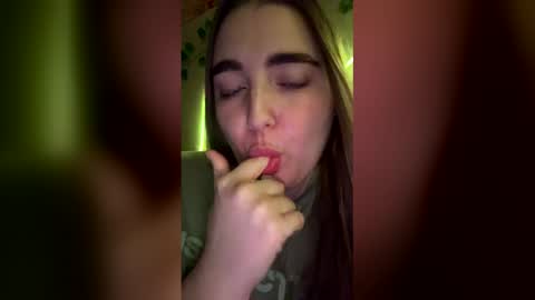 Sue  online show from May 14, 5:41 pm