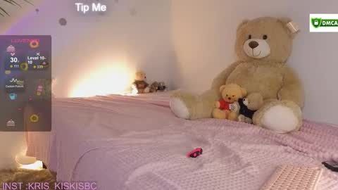 Snapshot of bb_cute1 chatting on October 8, 7:07 pm Kris online show from October 8, 7:07 pm