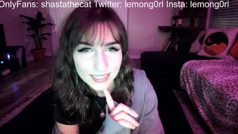 Snapshot of bbshasta chatting on February 28, 3:26 am Shasta online show from February 28, 3:26 am