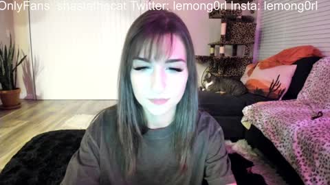 Snapshot of bbshasta chatting on February 8, 4:25 am Shasta online show from February 8, 4:25 am