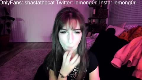 Snapshot of bbshasta chatting on October 31, 7:56 am Shasta online show from October 31, 7:56 am