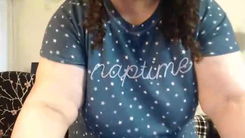 Snapshot of bbwmilfforcamfun chatting on October 10, 9:52 pm Julie online show from October 10, 9:52 pm