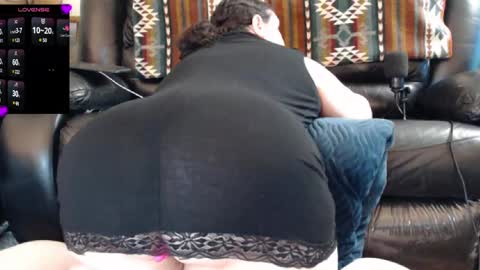 Snapshot of bbwmilfforcamfun chatting on January 29, 2:00 pm Julie online show from January 29, 2:00 pm