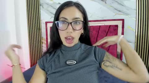 daniela villamizar online show from September 25, 2:16 pm