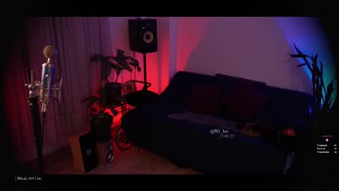 Snapshot of be_lov chatting on September 12, 10:06 pm Call me Bells Next Stream on Wednesday Feb 26 online show from September 12, 10:06 pm