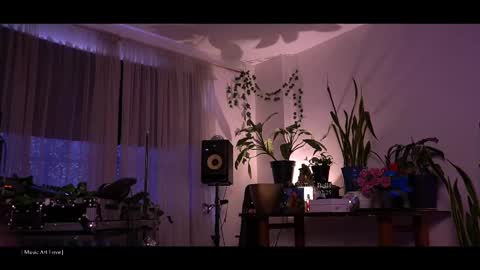 Snapshot of be_lov chatting on February 26, 9:29 pm Call me Bells Next Stream on Wednesday Feb 26 online show from February 26, 9:29 pm