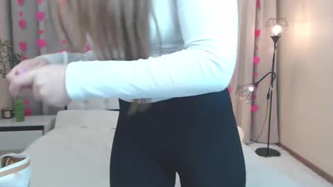 beataangel online show from February 8, 8:18 am