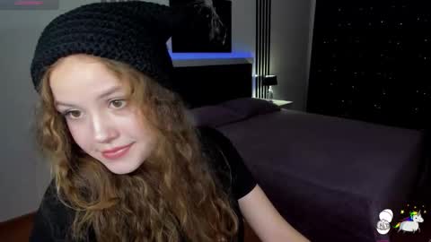 BeatriceWild online show from October 9, 11:47 am