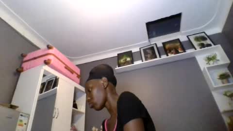 Lil stunner online show from July 5, 6:24 pm