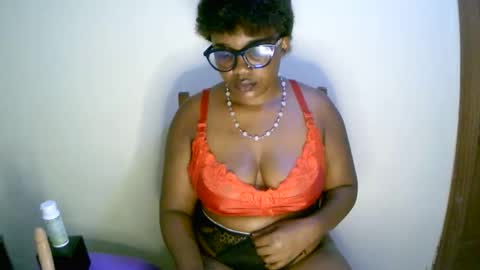 beautifulpeach2 online show from January 29, 5:40 am