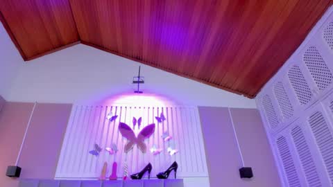 Chantall online show from February 10, 3:31 am