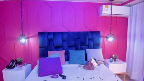 Chantall online show from July 7, 11:35 am