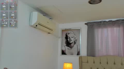 Ariana Reyes online show from October 7, 12:42 pm