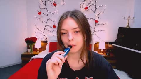 Gloria online show from December 15, 9:03 am