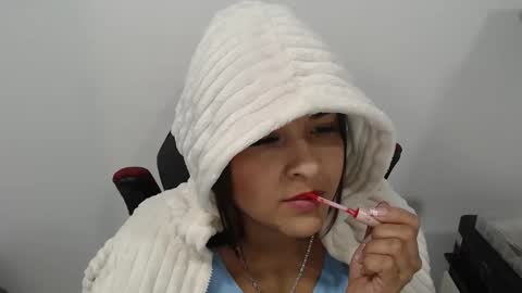 beautyykarol online show from October 20, 10:24 pm