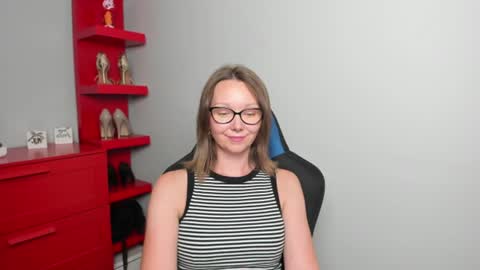 Zoe online show from July 17, 10:52 am