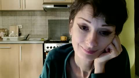 Raluca online show from December 13, 7:53 pm