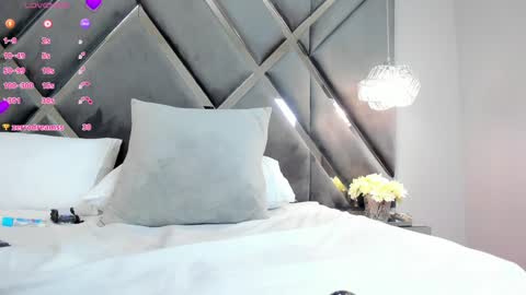 BeckaMils online show from December 24, 2:01 pm