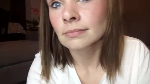 BECKY BOO  online show from May 10, 7:10 am