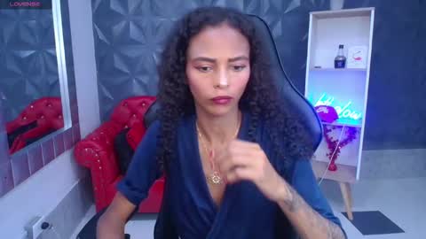 becky_lynch_102 online show from March 3, 6:58 pm