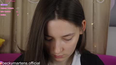 BeckyMartens come join me on    while im offline here  online show from May 27, 3:14 am