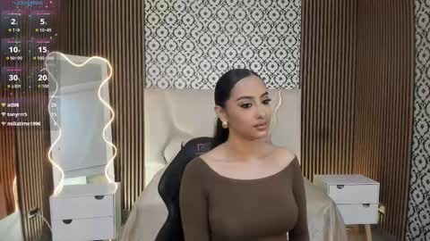 BELLA online show from October 27, 3:51 pm