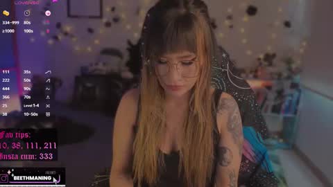 Snapshot of beethmanning_ chatting on October 8, 5:50 pm online show from October 8, 5:50 pm