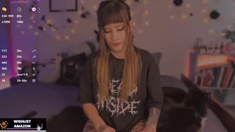 Snapshot of beethmanning_ chatting on October 1, 8:36 pm online show from October 1, 8:36 pm