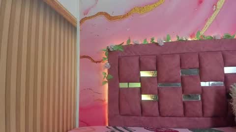 Melanie  online show from July 27, 10:45 am