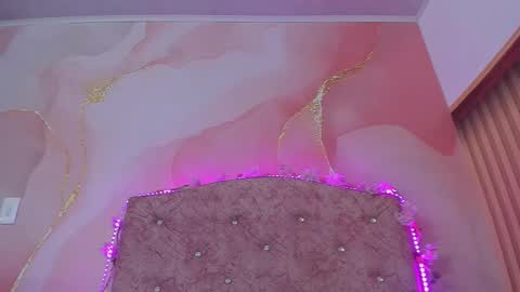 Melanie  online show from November 24, 10:39 am