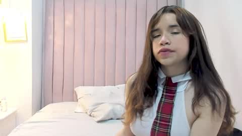 bella_barbiies online show from October 10, 8:47 pm