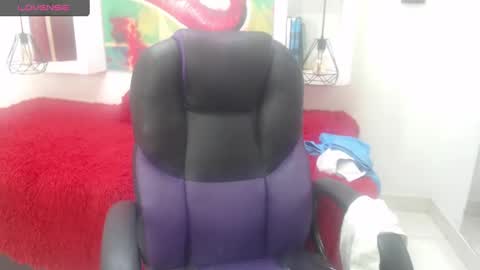 lady online show from October 2, 12:54 pm