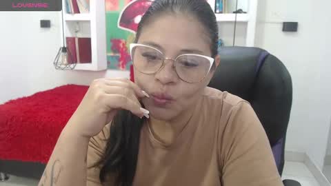 lady online show from September 25, 11:53 am