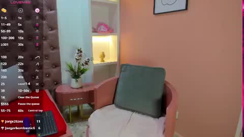 bella_rouge0 online show from July 17, 5:49 pm