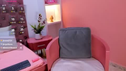 bella_rouge0 online show from July 14, 4:00 pm