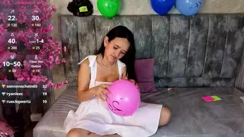 Bella online show from November 26, 3:07 am