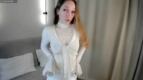 bella_xiss online show from July 30, 6:53 pm