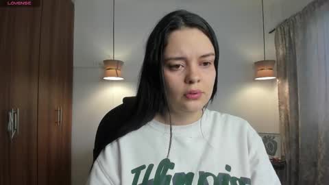  Bella Hadid  online show from October 8, 11:25 am