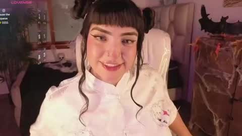 Snapshot of bellaa_miller chatting on October 16, 8:11 pm Bella online show from October 16, 8:11 pm