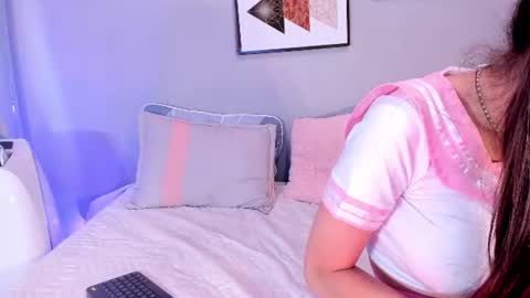 Bella online show from July 28, 2:13 pm
