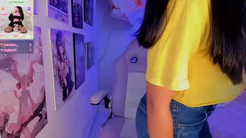 Snapshot of bellagreen_ chatting on October 16, 7:27 pm bellagreen_ online show from October 16, 7:27 pm