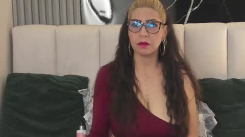 Bella Miller online show from June 17, 8:21 pm