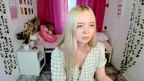 Bella online show from May 14, 3:51 pm