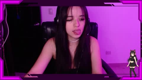 Bella Monteluna online show from October 28, 1:33 am