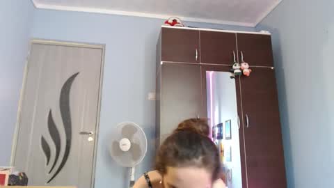 Snapshot of bellaqueen0701 chatting on September 24, 5:39 am bellaqueen0701 online show from September 24, 5:39 am