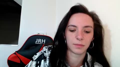 Snapshot of bellaqueen0701 chatting on March 5, 5:07 am bellaqueen0701 online show from March 5, 5:07 am