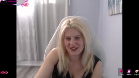 Snapshot of bellastar84 chatting on September 17, 12:47 pm Starr40 online show from September 17, 12:47 pm