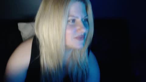 Snapshot of bellastar84 chatting on February 7, 1:04 am Starr40 online show from February 7, 1:04 am